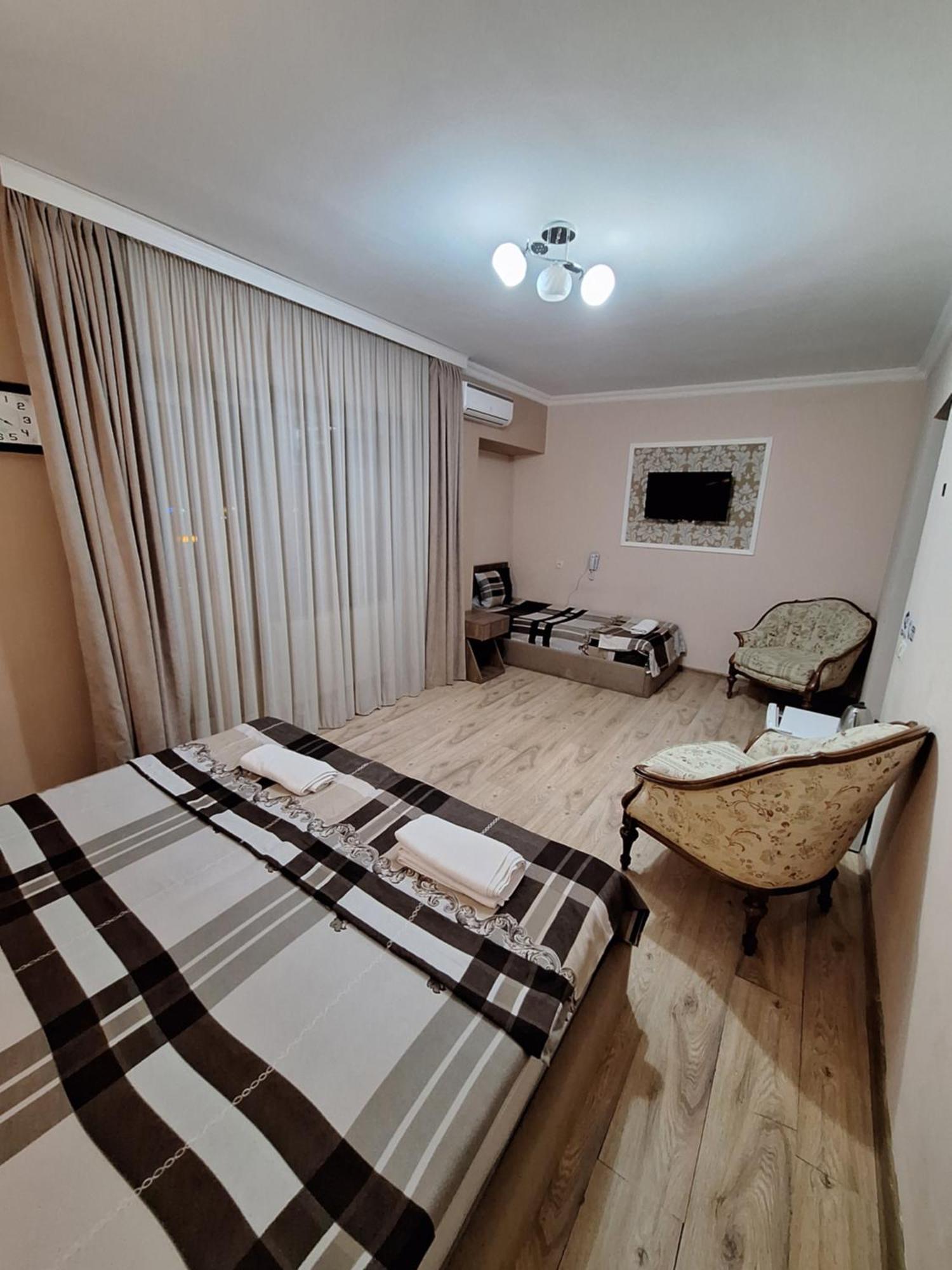 Hotel Grand Tbilisi Exteriör bild