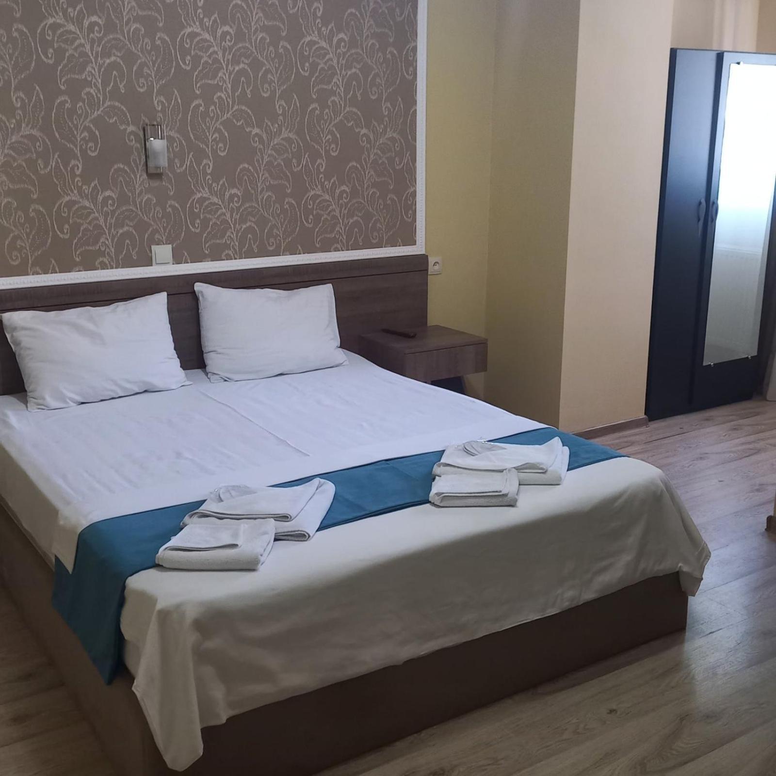 Hotel Grand Tbilisi Exteriör bild